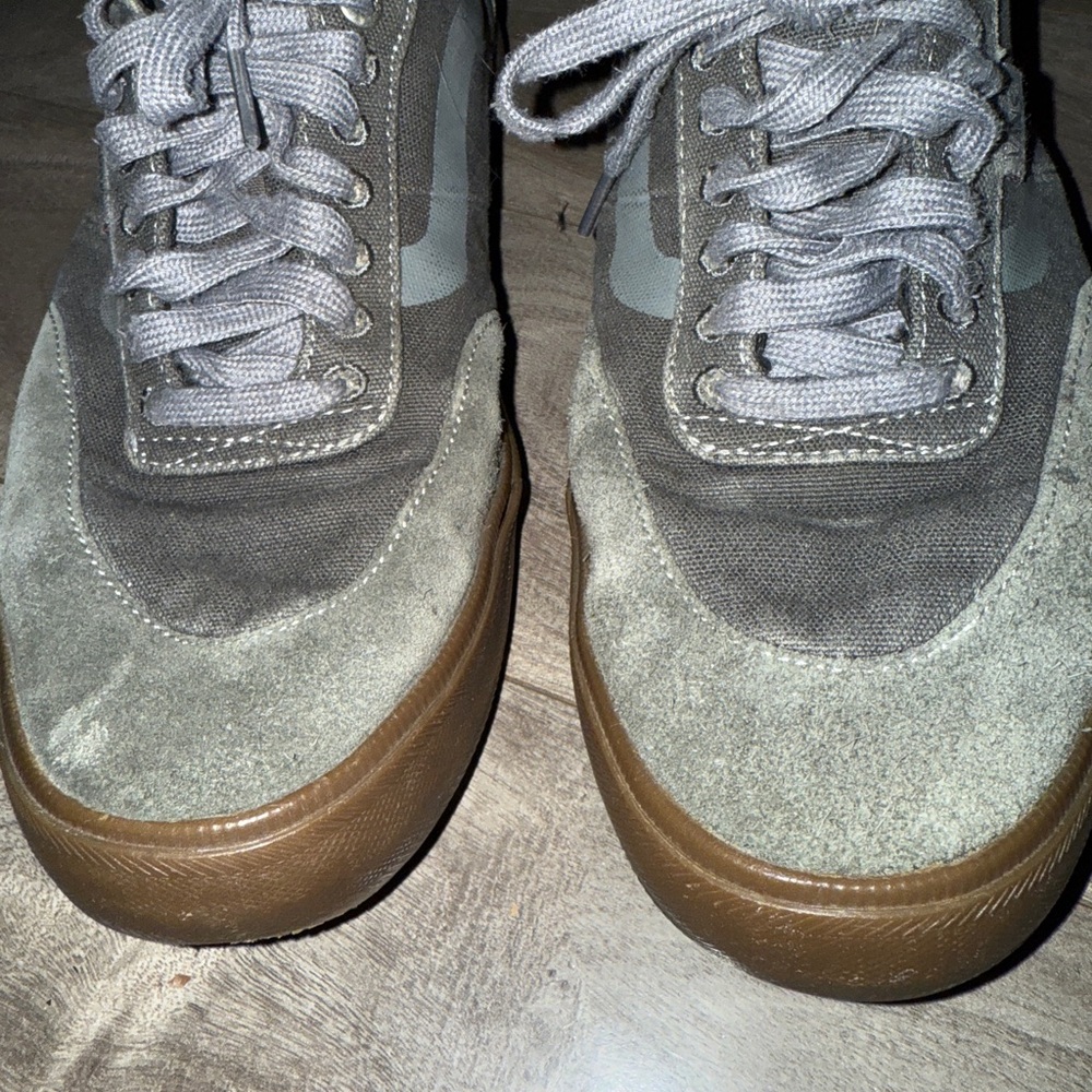 Vans Gray Suede Men's 9.5 Sneakers